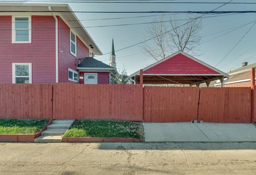 Charming Indianapolis Home Near Newfields!