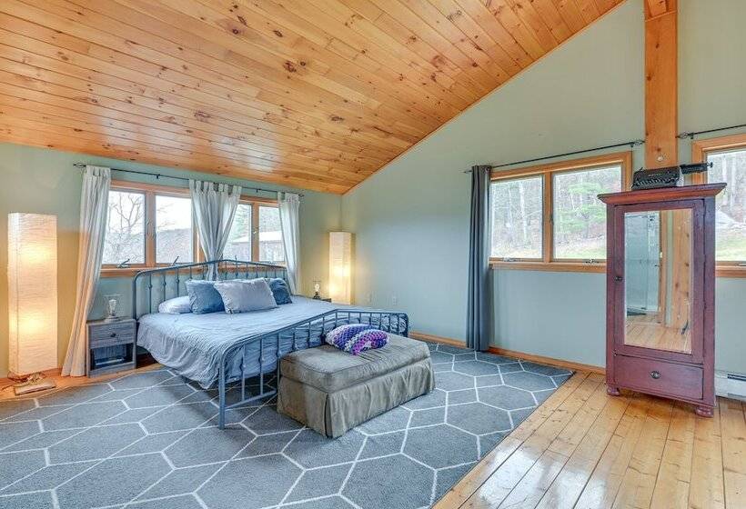Charming New York Chalet W/ Hot Tub & Game Room!