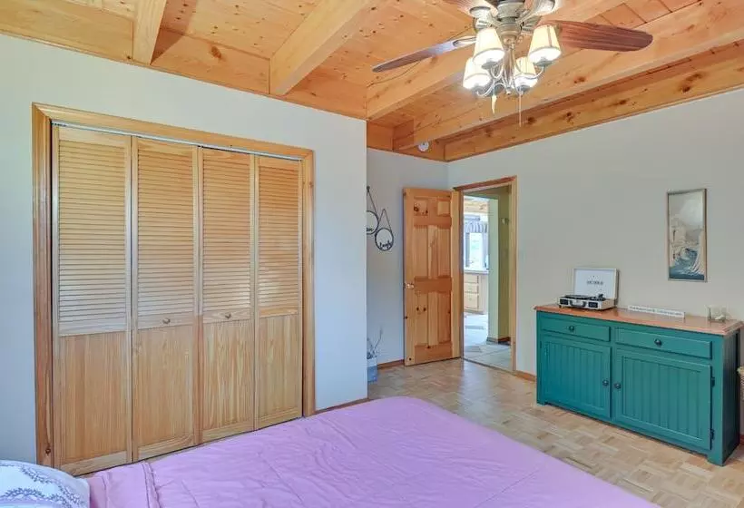 Charming New York Chalet W/ Hot Tub & Game Room!