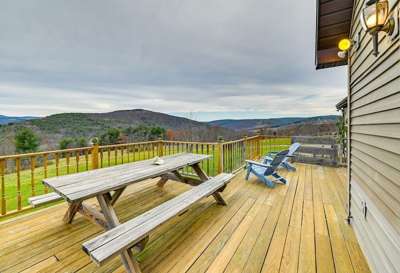 Charming New York Chalet W/ Hot Tub & Game Room!