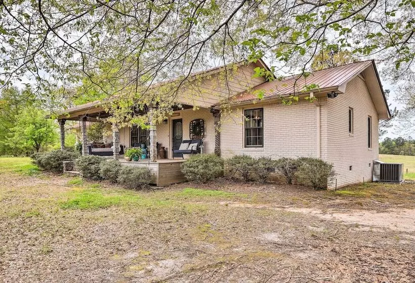 Charming Retreat On 80 Acre Willow Rock Ranch!