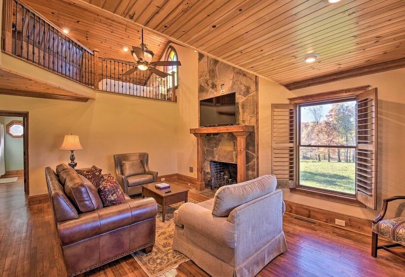 Clarkesville Ranch Cabin W/ Screened In Porch!