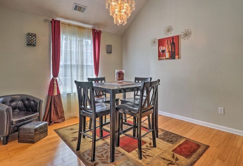 Classic Southern Family Home   6 Mi To Atlanta!