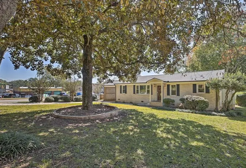 Contemporary Athens Home < 2 Miles To Uga!