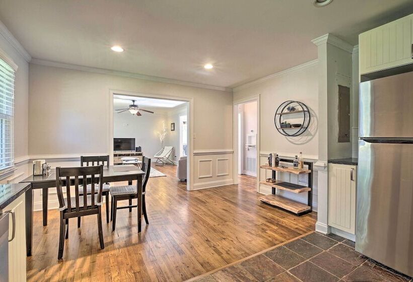 Contemporary Athens Home < 2 Miles To Uga!