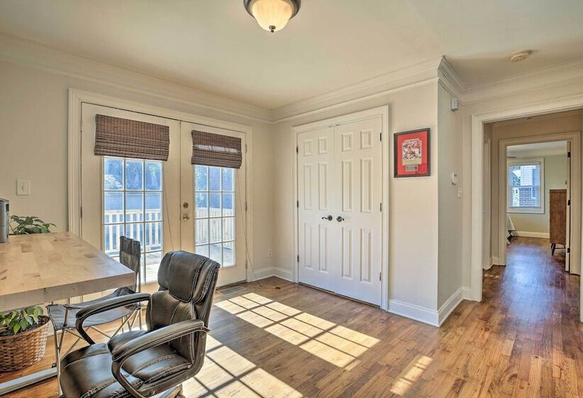 Contemporary Athens Home < 2 Miles To Uga!