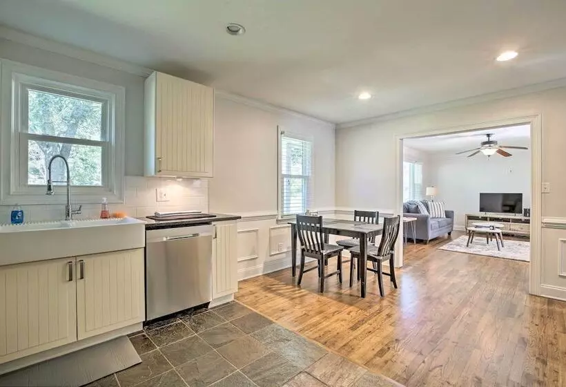 Contemporary Athens Home < 2 Miles To Uga!