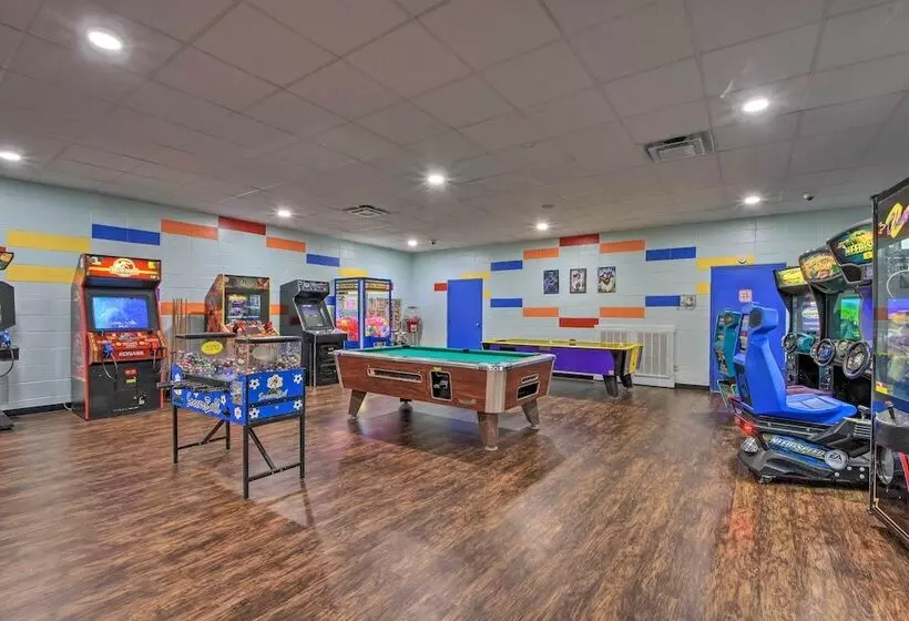 Coosawattee River Resort Home Mins From Blue Ridge