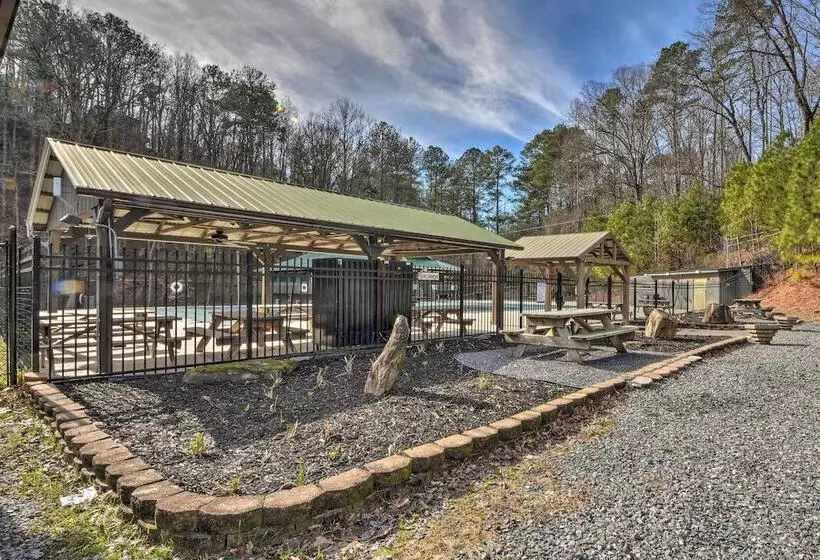 Coosawattee River Resort Home Mins From Blue Ridge