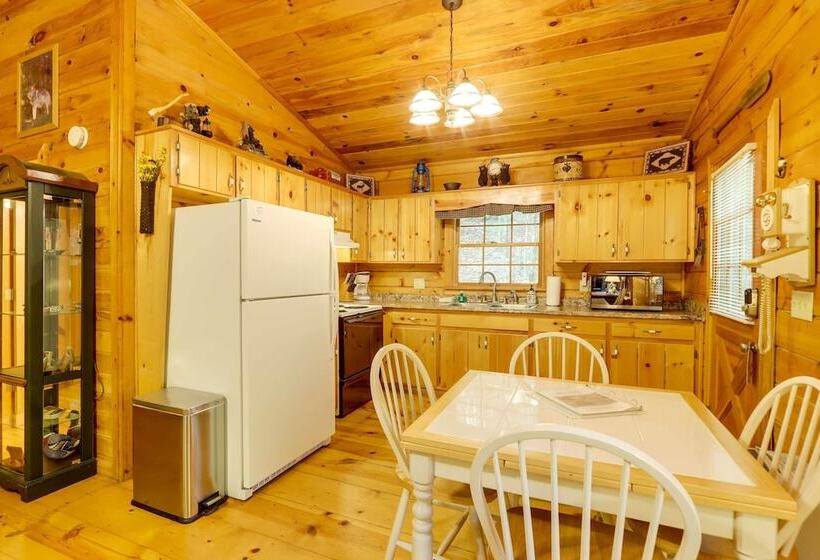 Cozy Cabin In Cherry Log W/ Hot Tub & Fire Pit!