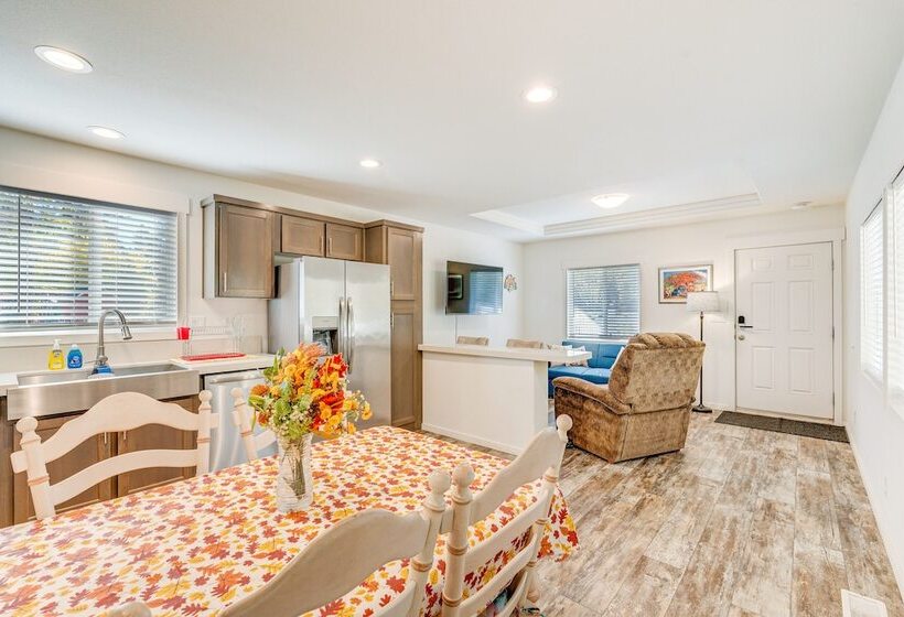 Community Pool & On Site Farm: Placerville Cottage