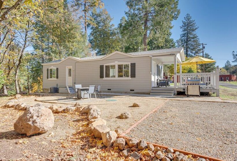 Community Pool & On Site Farm: Placerville Cottage