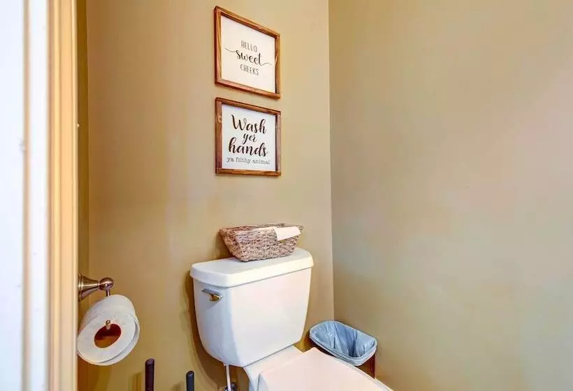 Georgia Home On Lake Sinclair W/ Private Dock