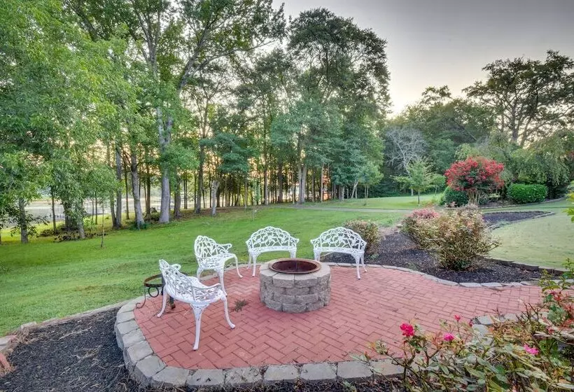 Grand Lakefront Home In Hartwell W/ Game Room!