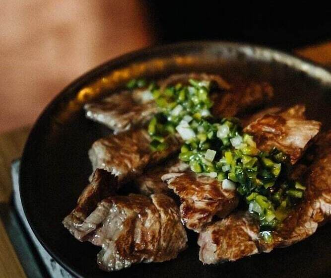 酒店 Funky Monk Restaurant And Rooms