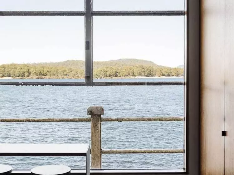 ホテル Pumphouse Point