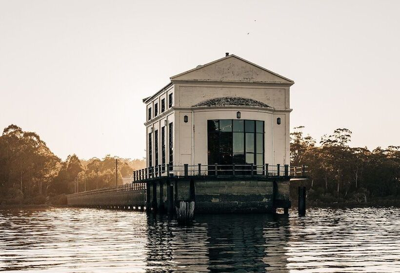 ホテル Pumphouse Point