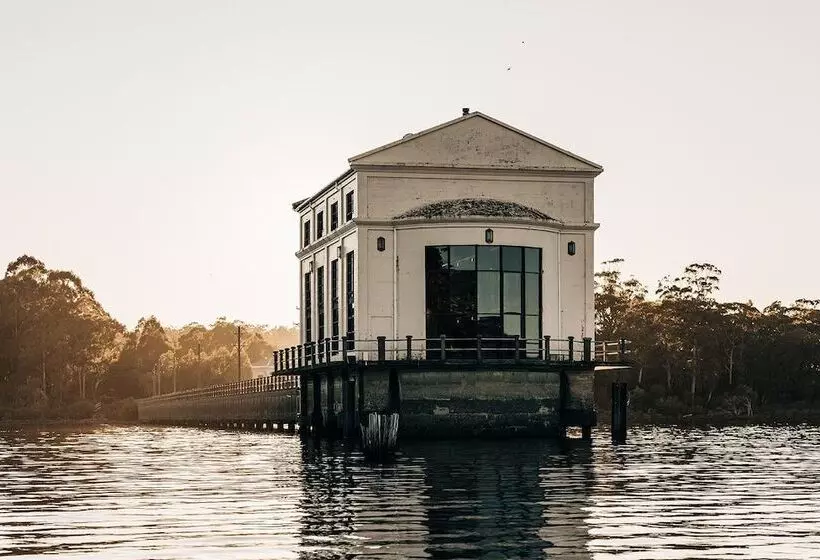 ホテル Pumphouse Point