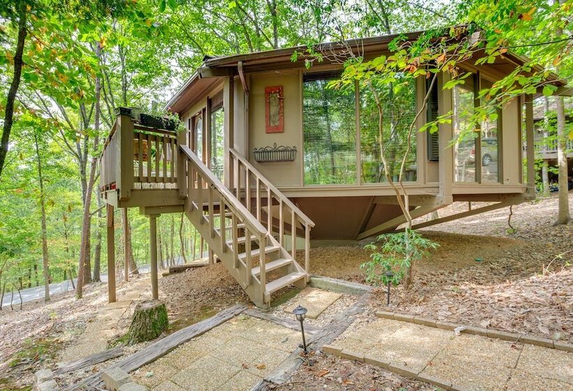 Jasper Hideaway W/ Spacious Deck + Community Pool