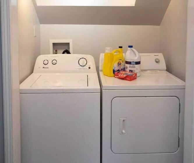 Lakefront Cottage W/ Private Hot Tub!