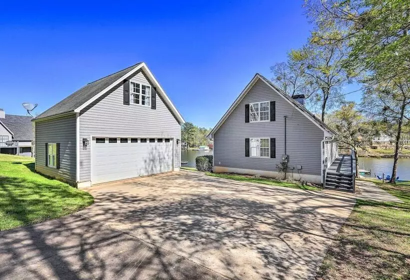 Lakefront Eatonton Home: Boat Dock + Fire Pit