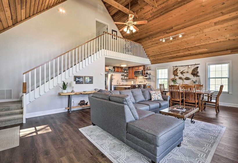 Lakefront Eatonton Home: Boat Dock + Fire Pit