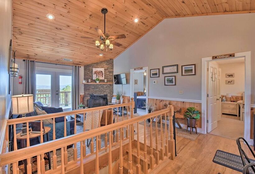 Lakemont Mountain Cabin W/ Game Room & Hot Tub!