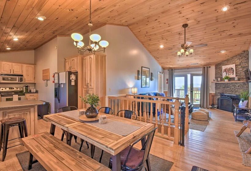 Lakemont Mountain Cabin W/ Game Room & Hot Tub!