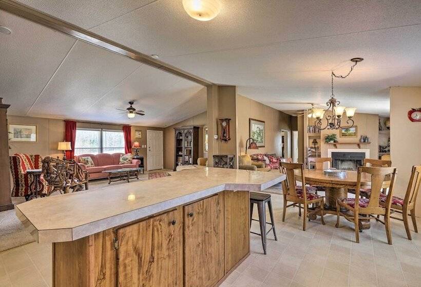 Lakeside Escape W/ Dock   Fish, Hike & Explore!