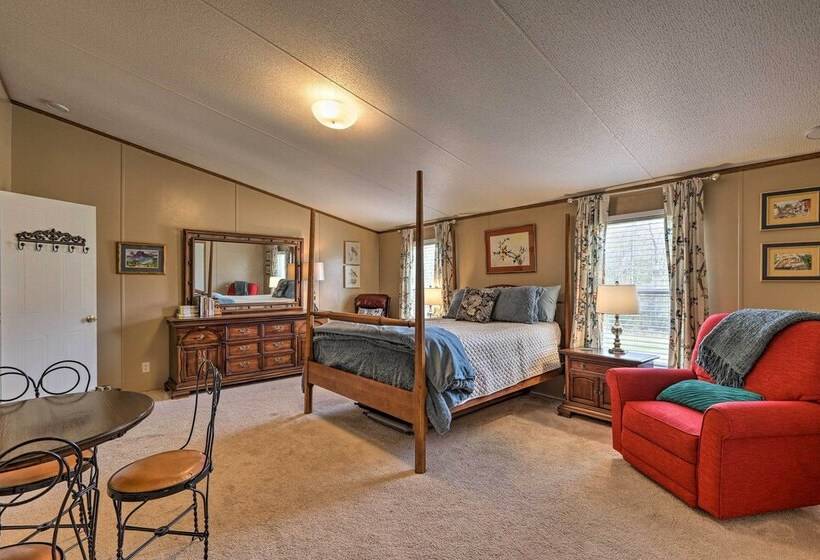 Lakeside Escape W/ Dock   Fish, Hike & Explore!