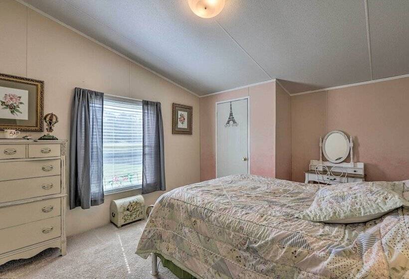 Lakeside Escape W/ Dock   Fish, Hike & Explore!