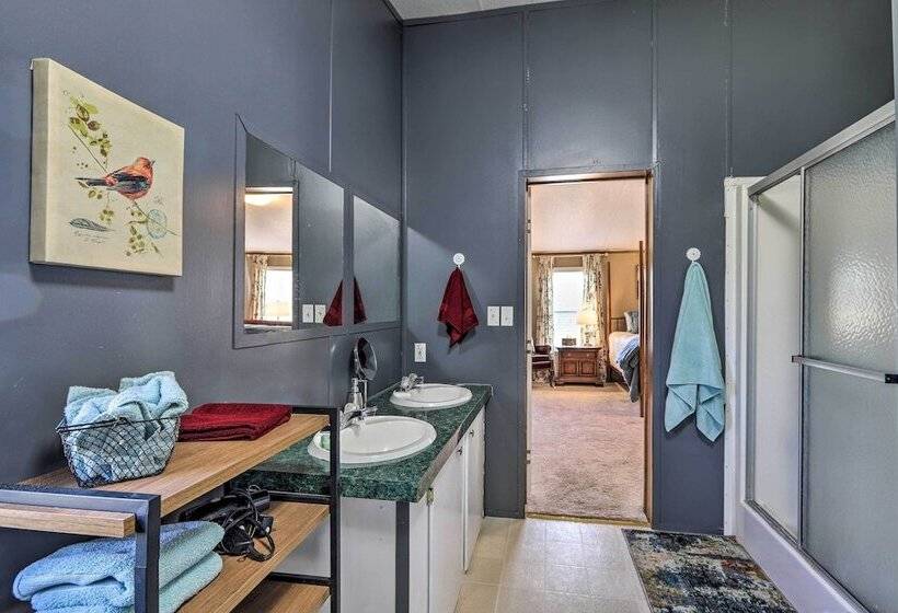 Lakeside Escape W/ Dock   Fish, Hike & Explore!