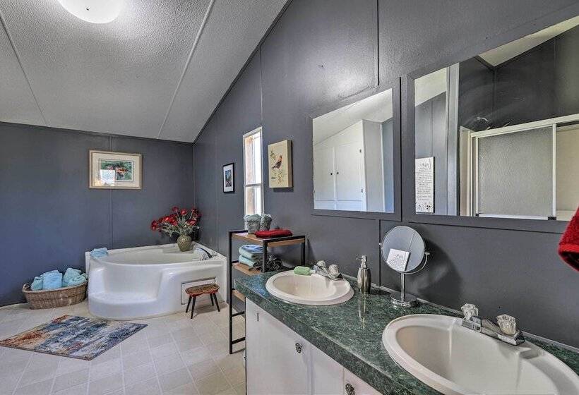 Lakeside Escape W/ Dock   Fish, Hike & Explore!