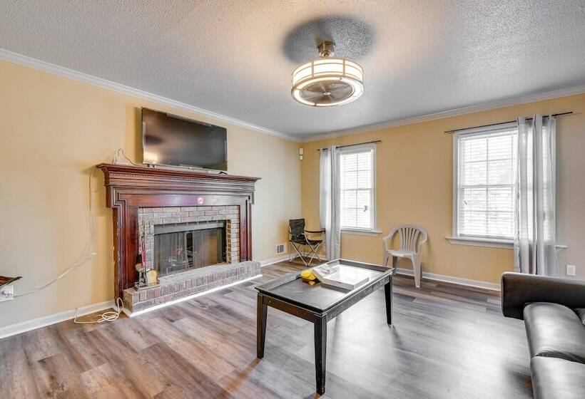 Lawrenceville Home ~ 35 Mi To Downtown Atlanta!