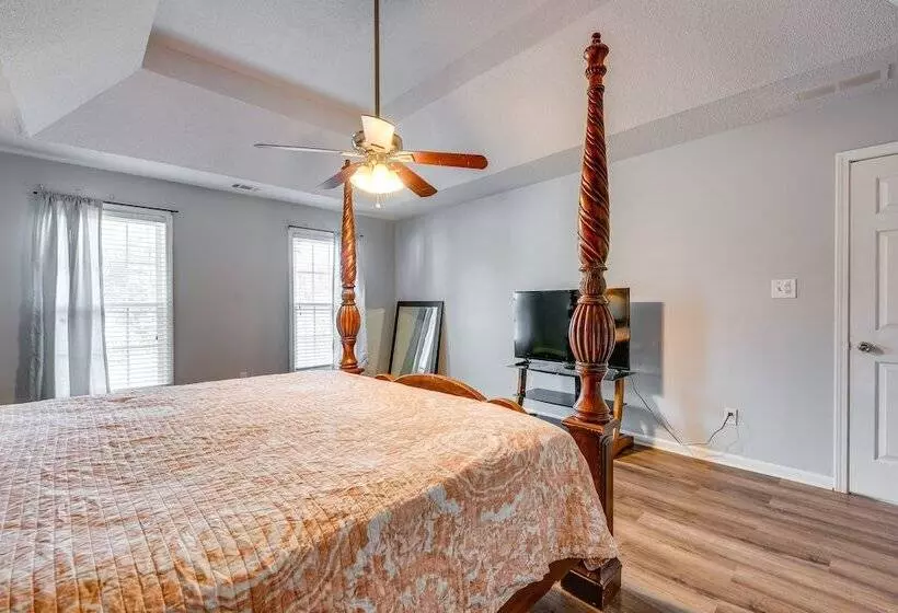 Lawrenceville Home ~ 35 Mi To Downtown Atlanta!