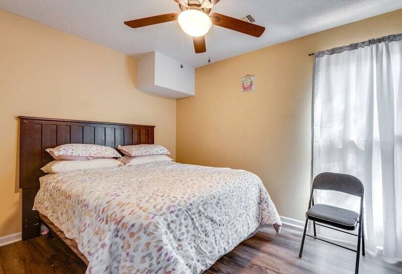 Lawrenceville Home ~ 35 Mi To Downtown Atlanta!