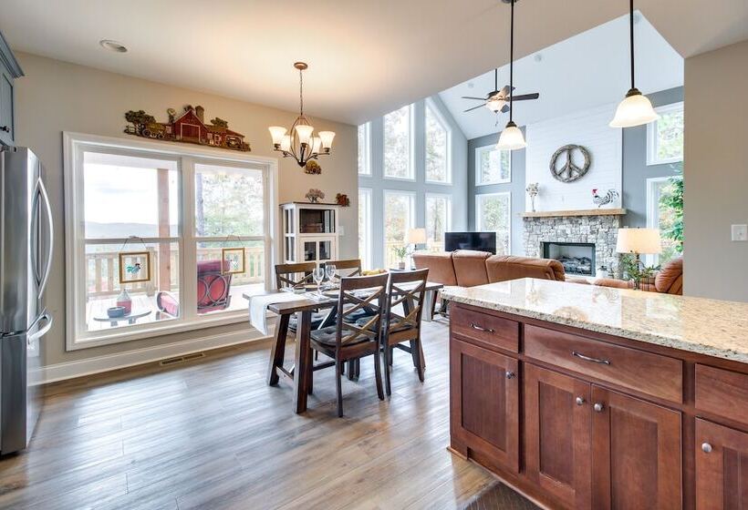 Mtn View Cottage W/ Hot Tub: 11 Mi To Dtwn Ellijay