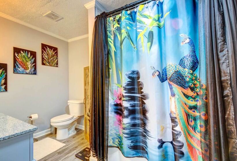 Lush Covington Home W/ Patio ~ 32 Mi To Atlanta!