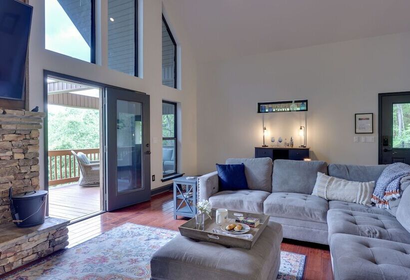 Luxe Blairsville Cabin W/ Game Room, Near Hikes