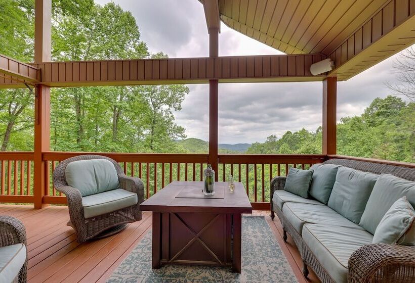 Luxe Blairsville Cabin W/ Game Room, Near Hikes