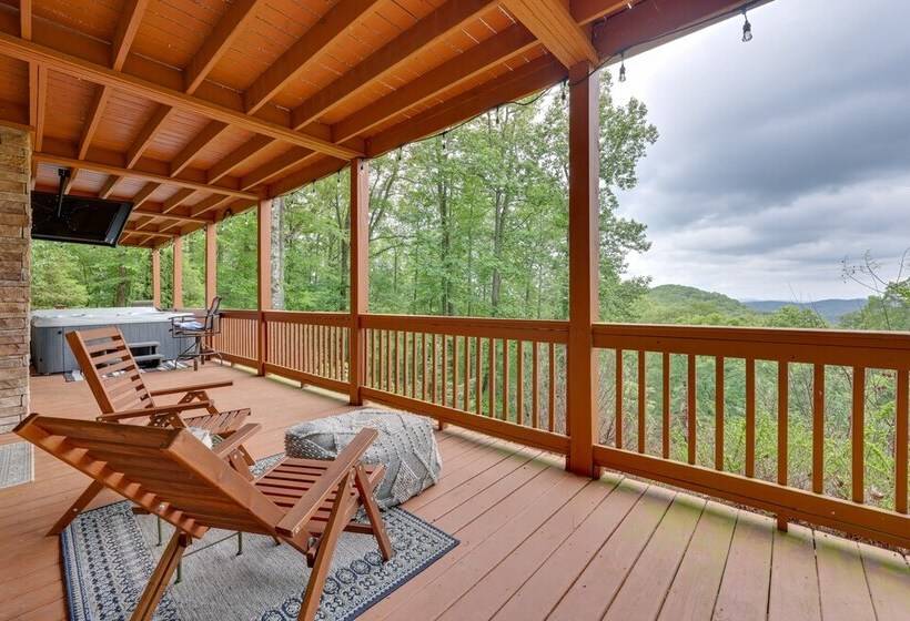 Luxe Blairsville Cabin W/ Game Room, Near Hikes