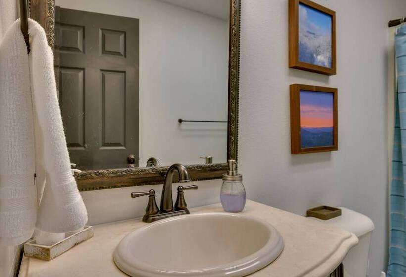 Luxe Blairsville Cabin W/ Game Room, Near Hikes