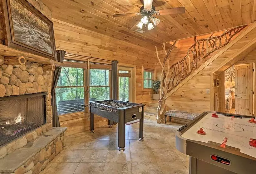Cherry Lake Lodge W/ Hot Tub, Fire Pit & Game Room
