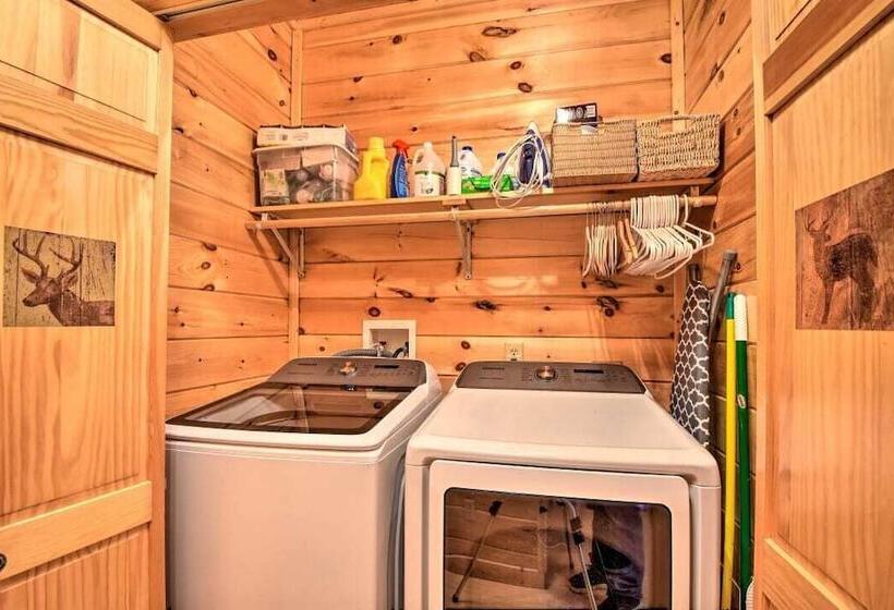 Cherry Lake Lodge W/ Hot Tub, Fire Pit & Game Room