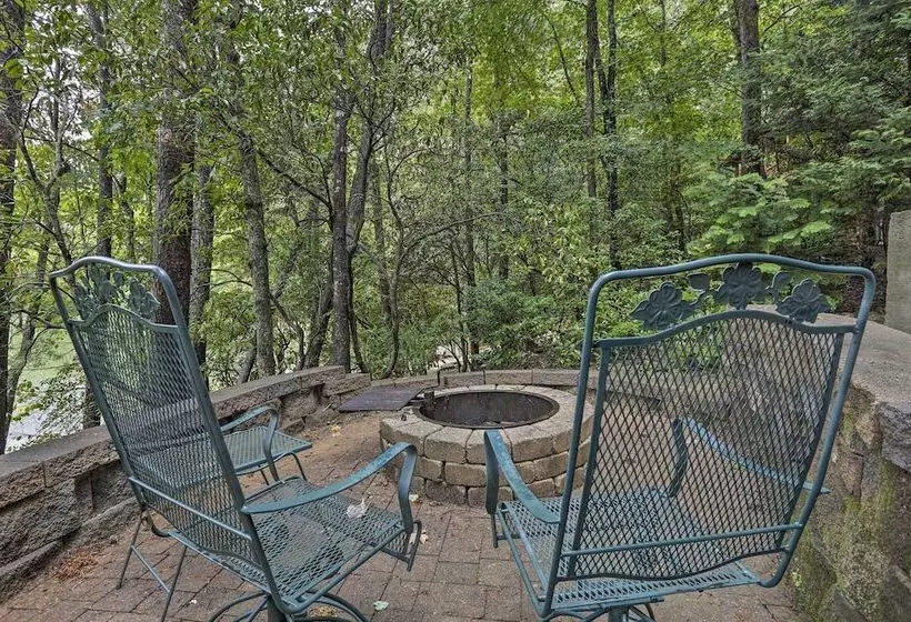 Cherry Lake Lodge W/ Hot Tub, Fire Pit & Game Room