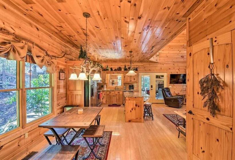 Cherry Lake Lodge W/ Hot Tub, Fire Pit & Game Room