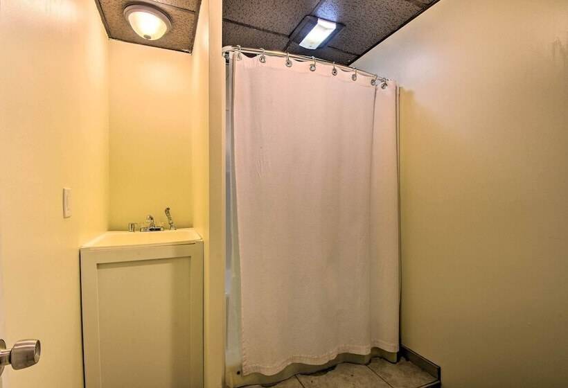 Luxe Jasper Cabin W/ Deck + Blue Ridge Mtn Views!