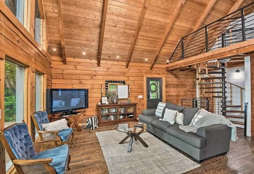 Luxe Jasper Cabin W/ Deck + Blue Ridge Mtn Views!
