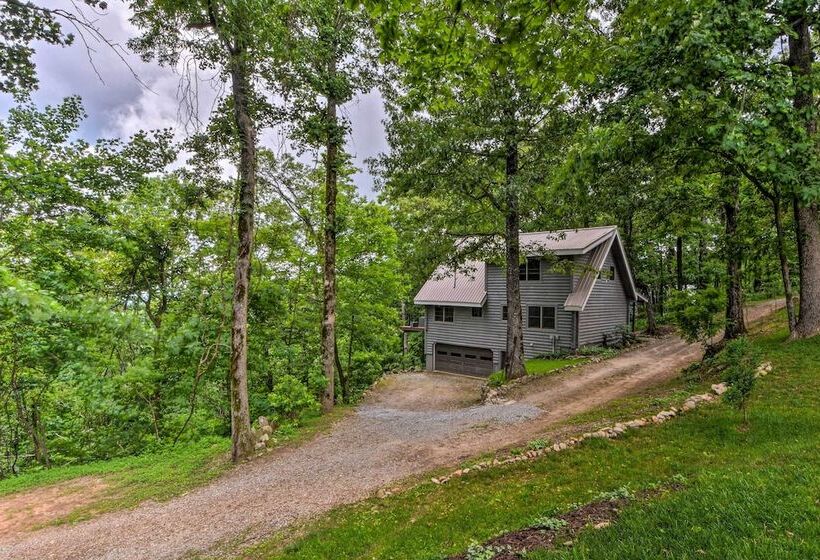 Luxe Jasper Cabin W/ Deck + Blue Ridge Mtn Views!