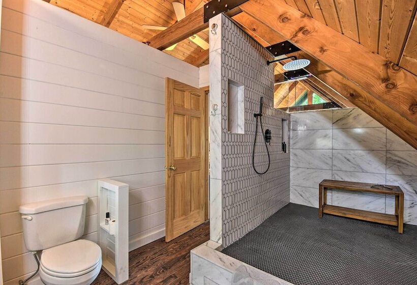 Luxe Jasper Cabin W/ Deck + Blue Ridge Mtn Views!